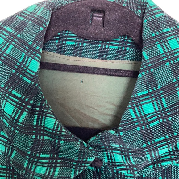 Handmade vintage green plaid corduroy poncho - Picture 7 of 7